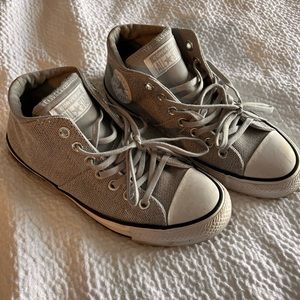 Converse All Star Mid Rise Women’s Shoe Size 8
